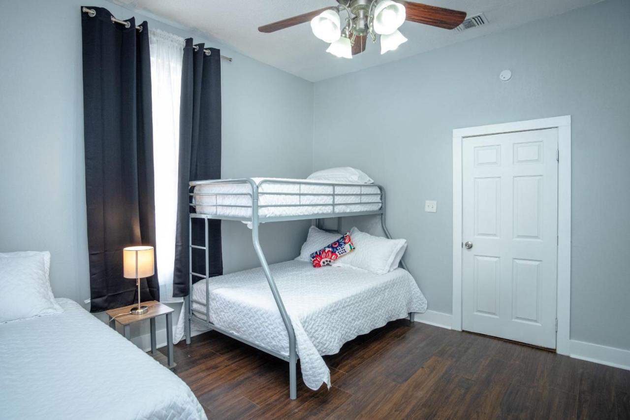 Remodeled Historic 2Br 1Ba House Near Downtown Apartment San Antonio Bagian luar foto