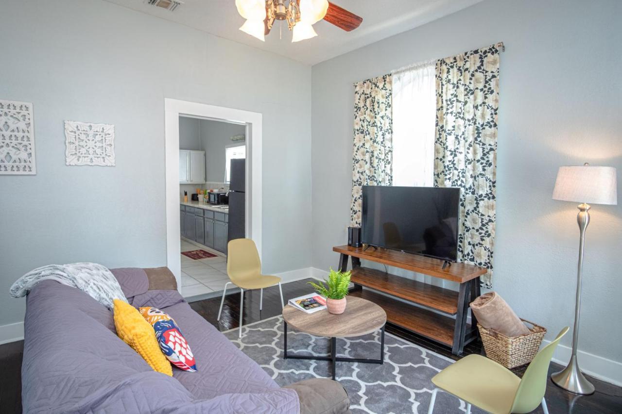 Remodeled Historic 2Br 1Ba House Near Downtown Apartment San Antonio Bagian luar foto