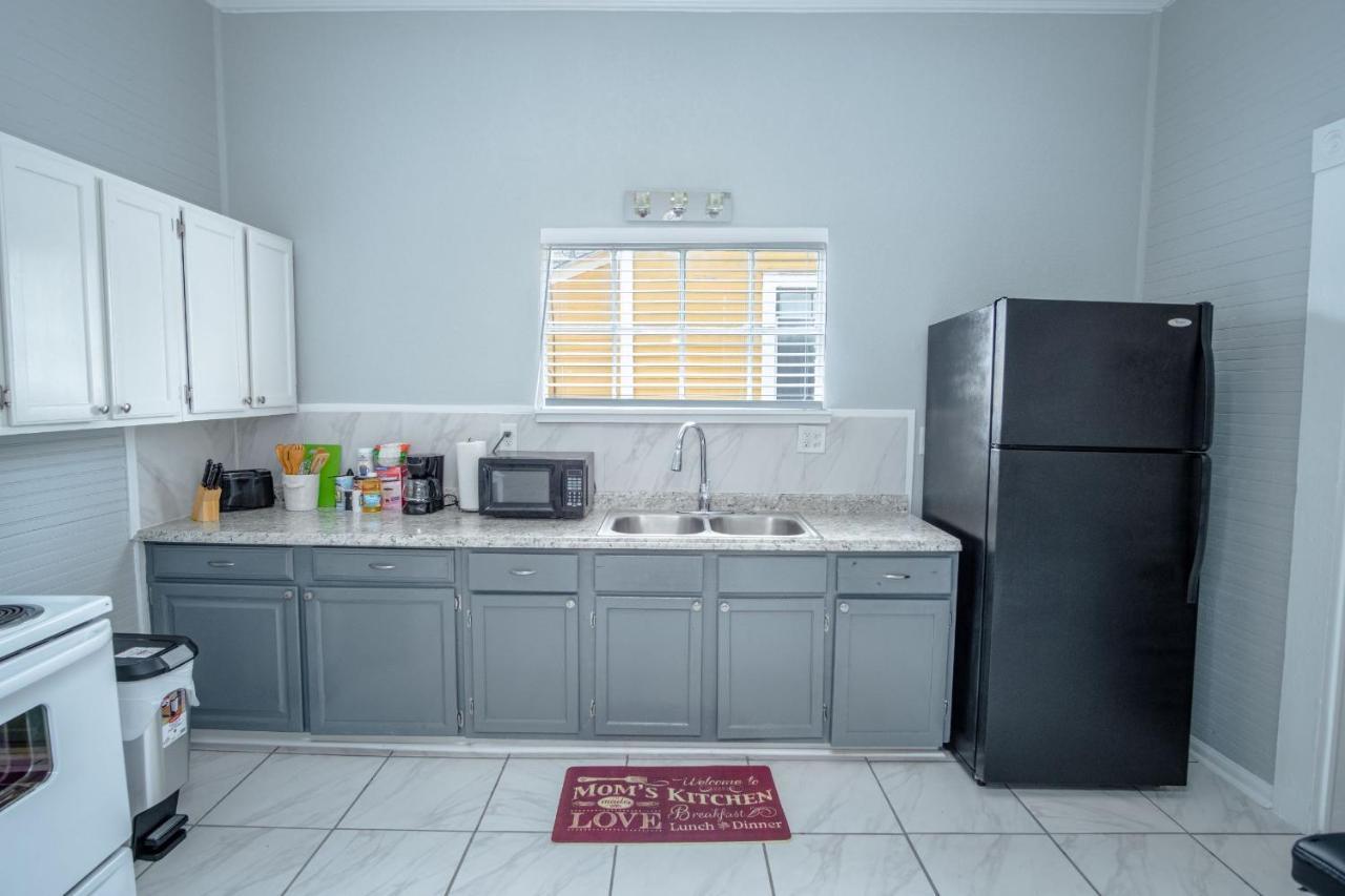 Remodeled Historic 2Br 1Ba House Near Downtown Apartment San Antonio Bagian luar foto