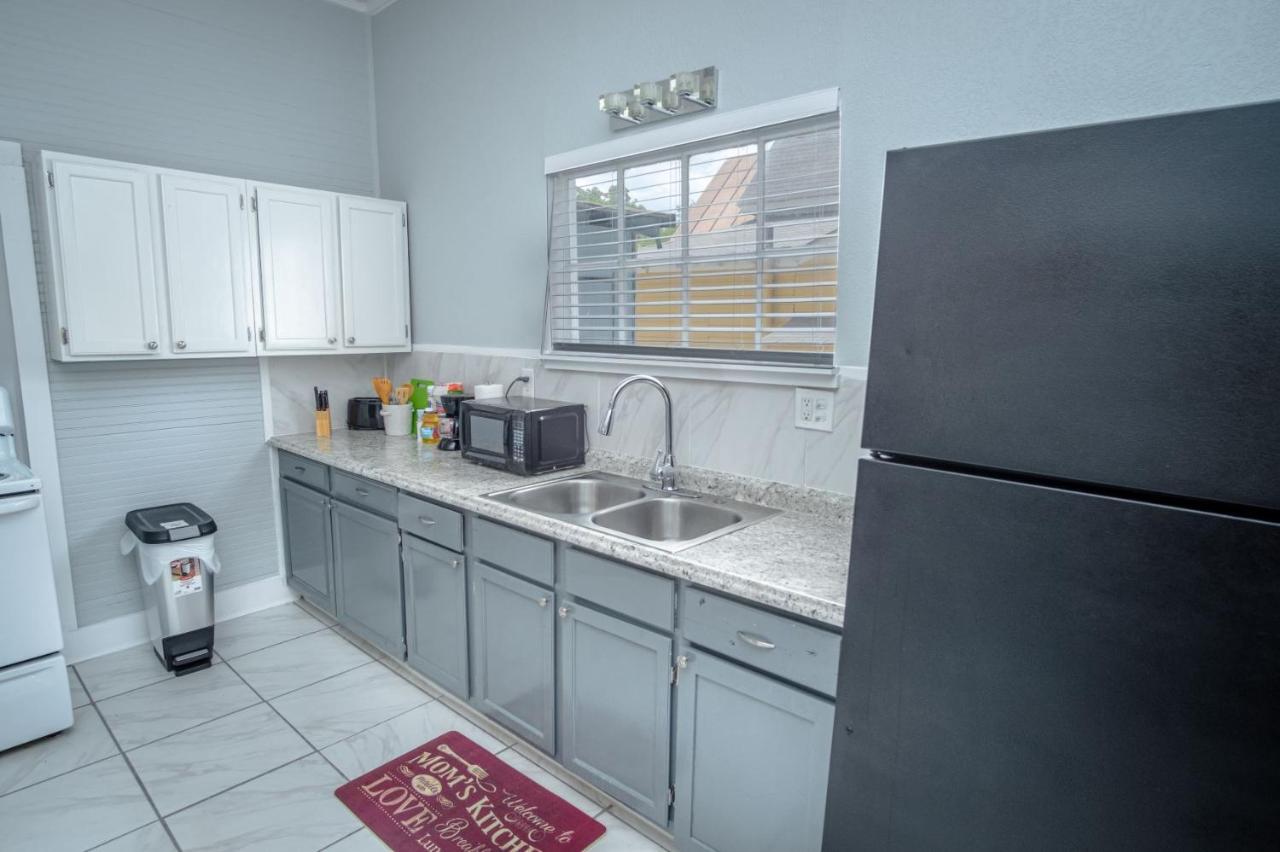 Remodeled Historic 2Br 1Ba House Near Downtown Apartment San Antonio Bagian luar foto